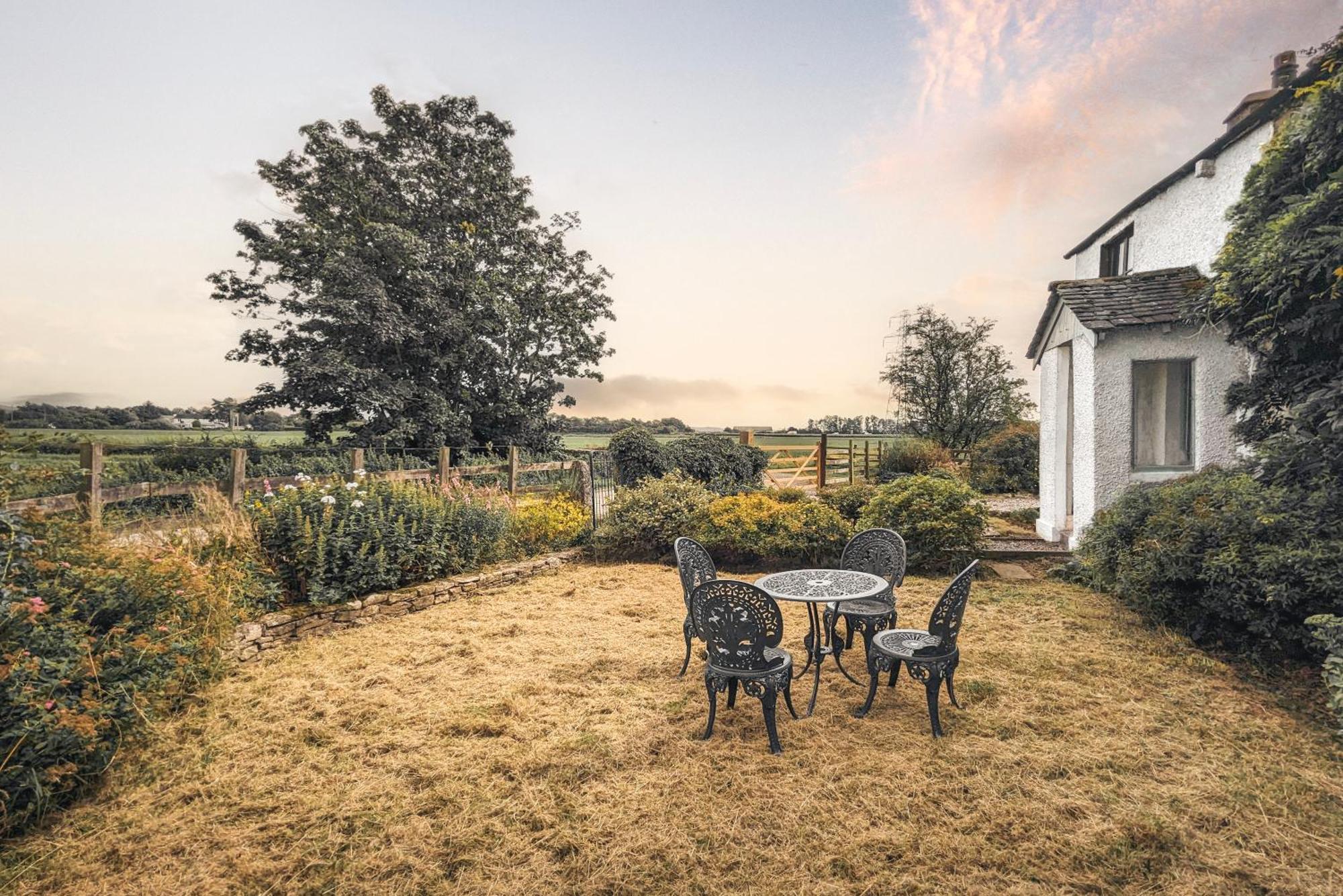 The Gilpin Farmhouse, Lake District Getaway Levens ภายนอก รูปภาพ