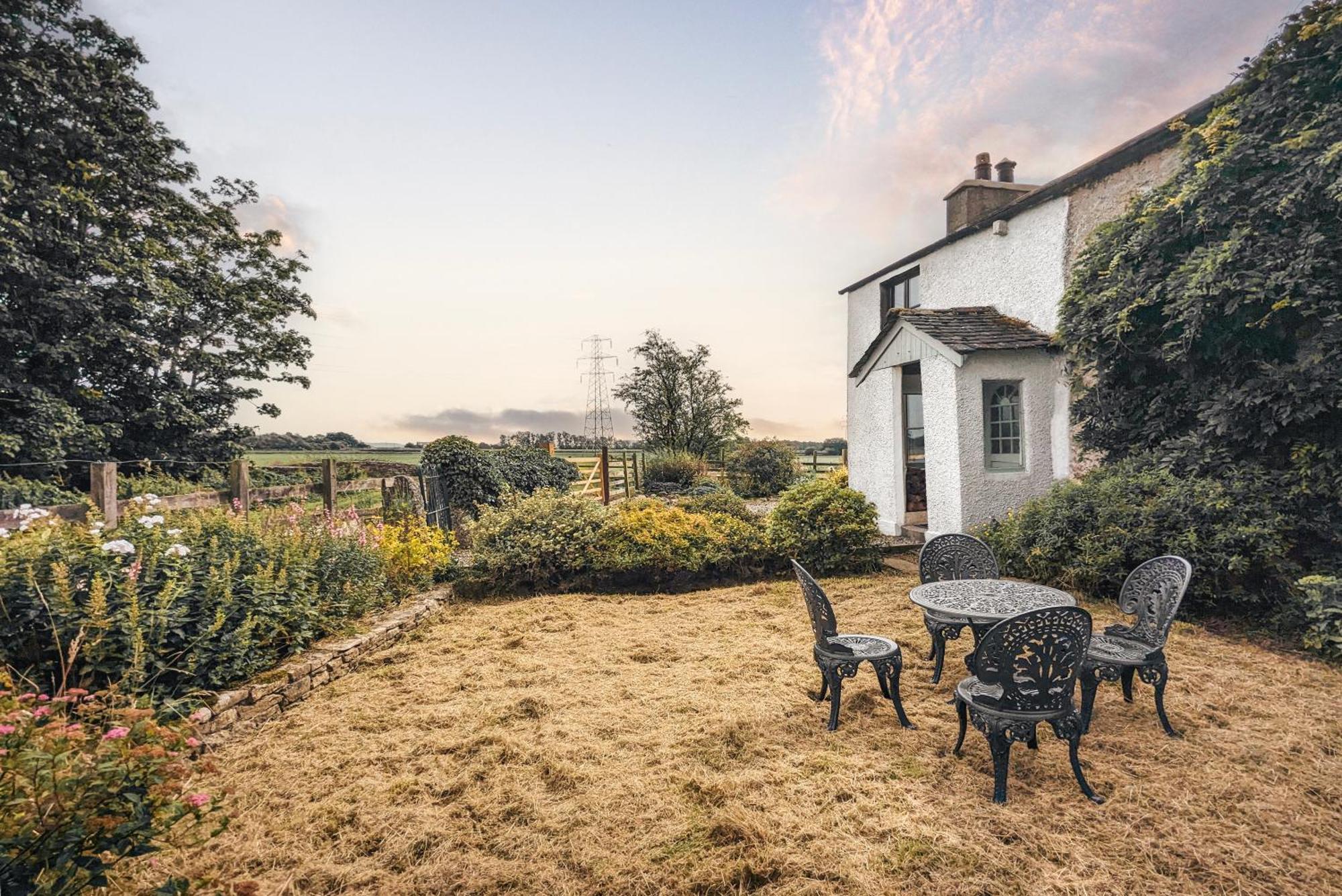 The Gilpin Farmhouse, Lake District Getaway Levens ภายนอก รูปภาพ